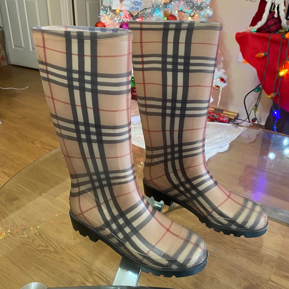 Burberry House Check Pattern Rain Boots
